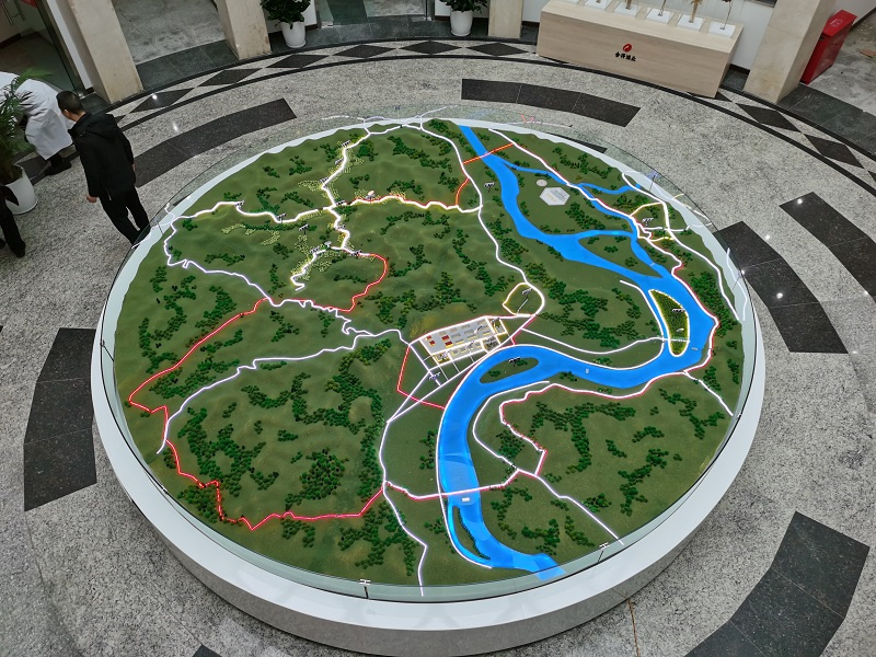 成都国润模型设计有限公司与甘孜理塘县地形沙盘项目达成合作